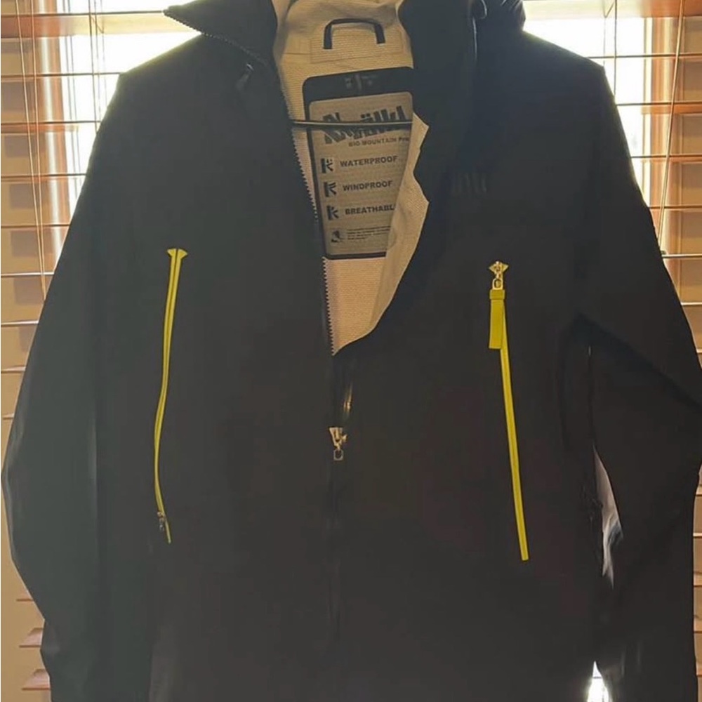Volkl water and wind proof ski shell